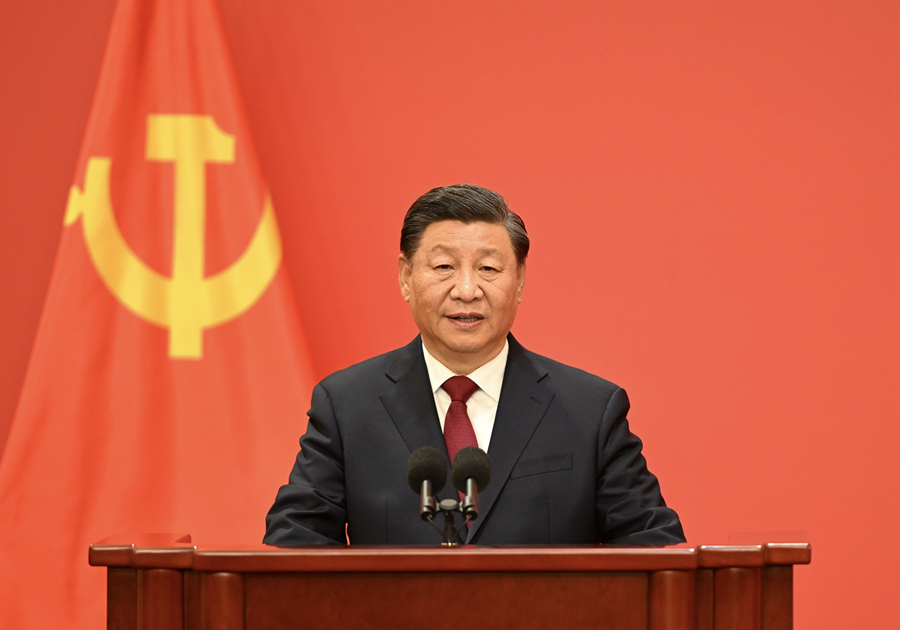 　　10月23日，剛剛在中國(guó)共產(chǎn)黨第二十屆中央委員會(huì)第一次全體會(huì)議上當(dāng)選的中共中央總書記習(xí)近平和中共中央政治局常委李強(qiáng)、趙樂(lè)際、王滬寧、蔡奇、丁薛祥、李希在北京人民大會(huì)堂同中外記者親切見(jiàn)面。這是習(xí)近平發(fā)表重要講話。 