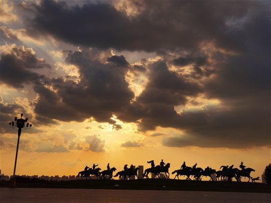 金戈鐵馬（王雅寧）